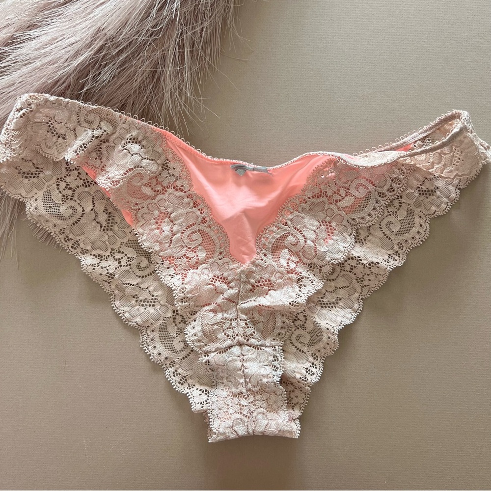 Victoria's Secret Peach Lace Trim Panties